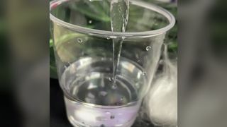 ألياف قوية فائقة الامتصاص للاحتفاظ بالمياه 9D × 52 مم ألياف نسجية غير منسوجة قابلة للتخصيص