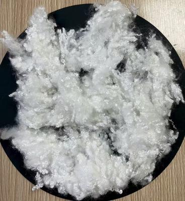 سعر جيد ألياف البوليستر المجوفة المتينة عالية الشد 32 مم مادة حشو الانترنت