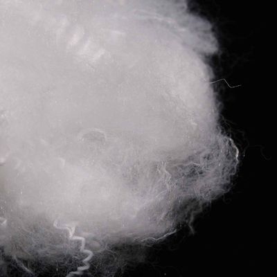 سعر جيد 64ملم صناعية مصنوعة من قبل الإنسان الألياف نقطة انصهار منخفضة البوليستر للوسادة الانترنت
