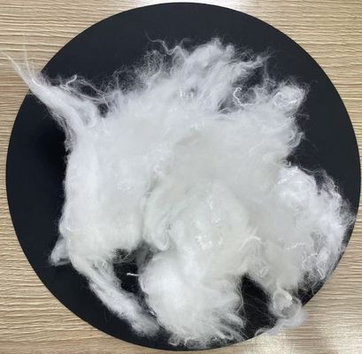 سعر جيد ألياف التبريد البيضاء ألياف البوليستر المشتركة 1.5D 38mm متانة عالية الانترنت