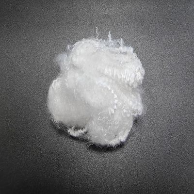 سعر جيد ألياف البوليستر العذراء 1.56D 51mm بيضاء مقاومة عالية للبقع الانترنت