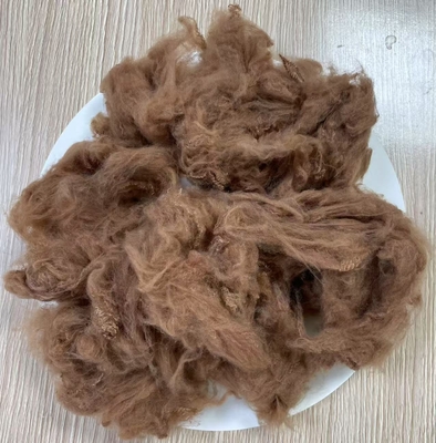 سعر جيد الألياف البوليسترية غير السيليكونية الملوثة بالدواء 1.5D 38mm Camel الانترنت