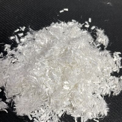 ألياف قصيرة مشتتة بدقة 0.5D * 5 مم، مواد خام نسيجية مشتتة ممتازة للاستخدام الصناعي ويمكن استخدامها للتصفية